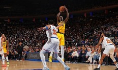 开云APP-步行者后卫持续爆发，球队稳进季后赛