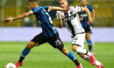 开云体育入口-波尔多客场惊险获胜，反弹势头强劲