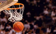 开云APP-跨越金州的惊艳，克莱助马刺轻取灰熊