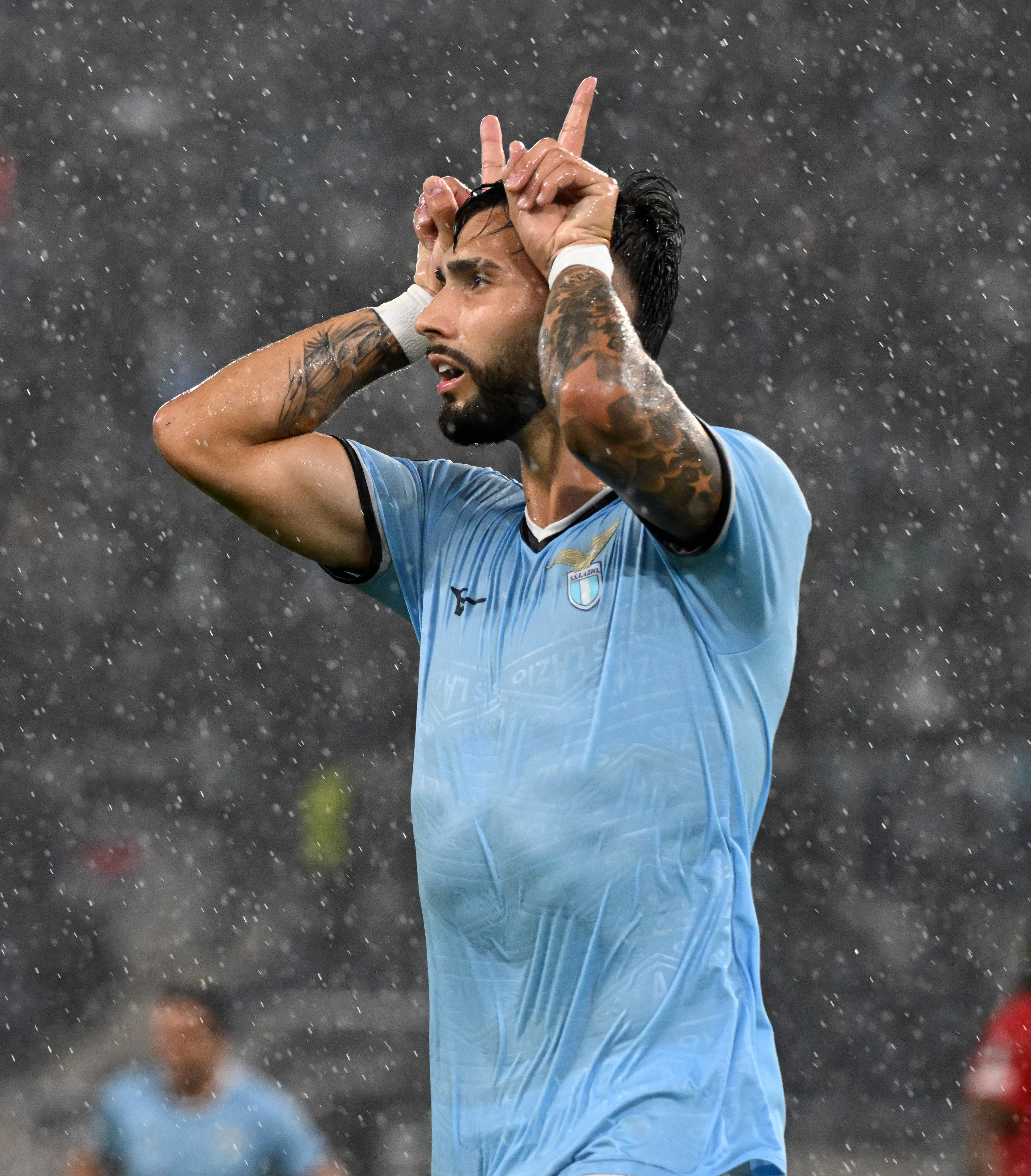 拉齐奥客场大胜，继续保持领先地位