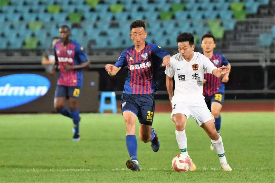 广州富力队表现不佳，客场被重庆力帆队逆转