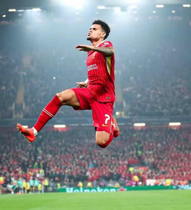 红军飘红旗:利物浦胜算大增,称霸英超赛场的简单介绍 红军飘红旗:利物浦胜算大增,称霸英超赛场的简单介绍