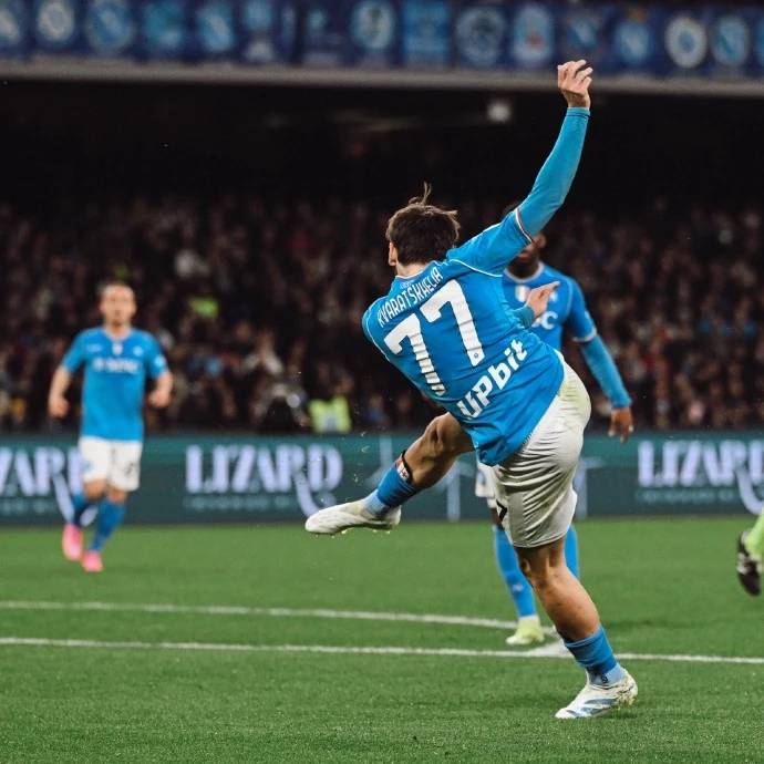 包含那不勒斯大胜萨索洛,稳坐榜首的词条 包含那不勒斯大胜萨索洛,稳坐榜首的词条