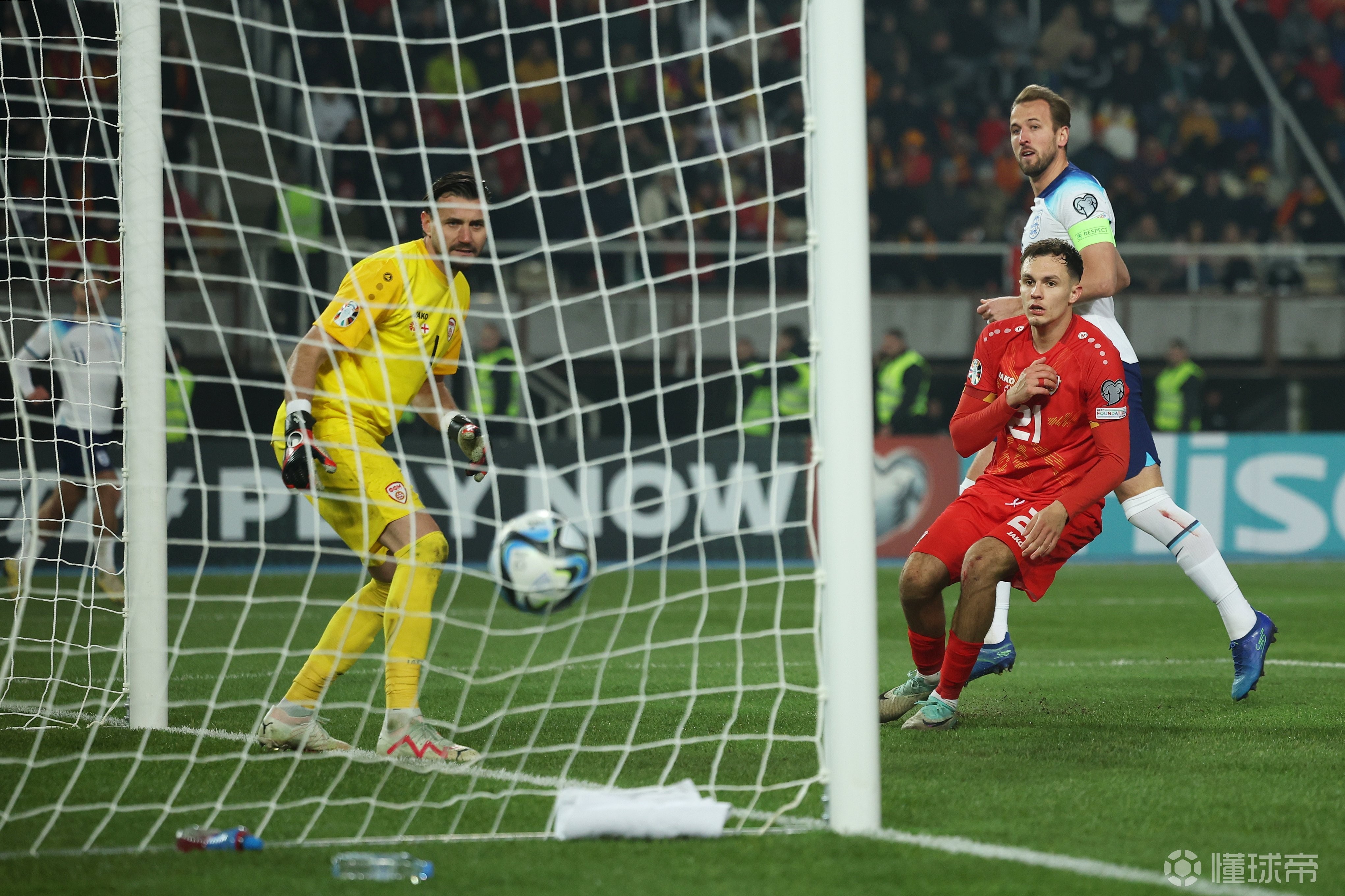 乌克兰球队顺利晋级,表现令人期待 乌克兰球队顺利晋级,表现令人期待