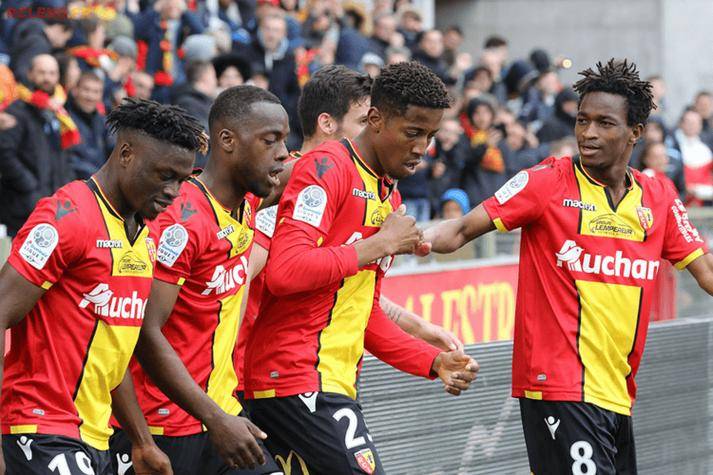 圣埃蒂安队在法甲比赛中力克对手 圣埃蒂安队在法甲比赛中力克对手