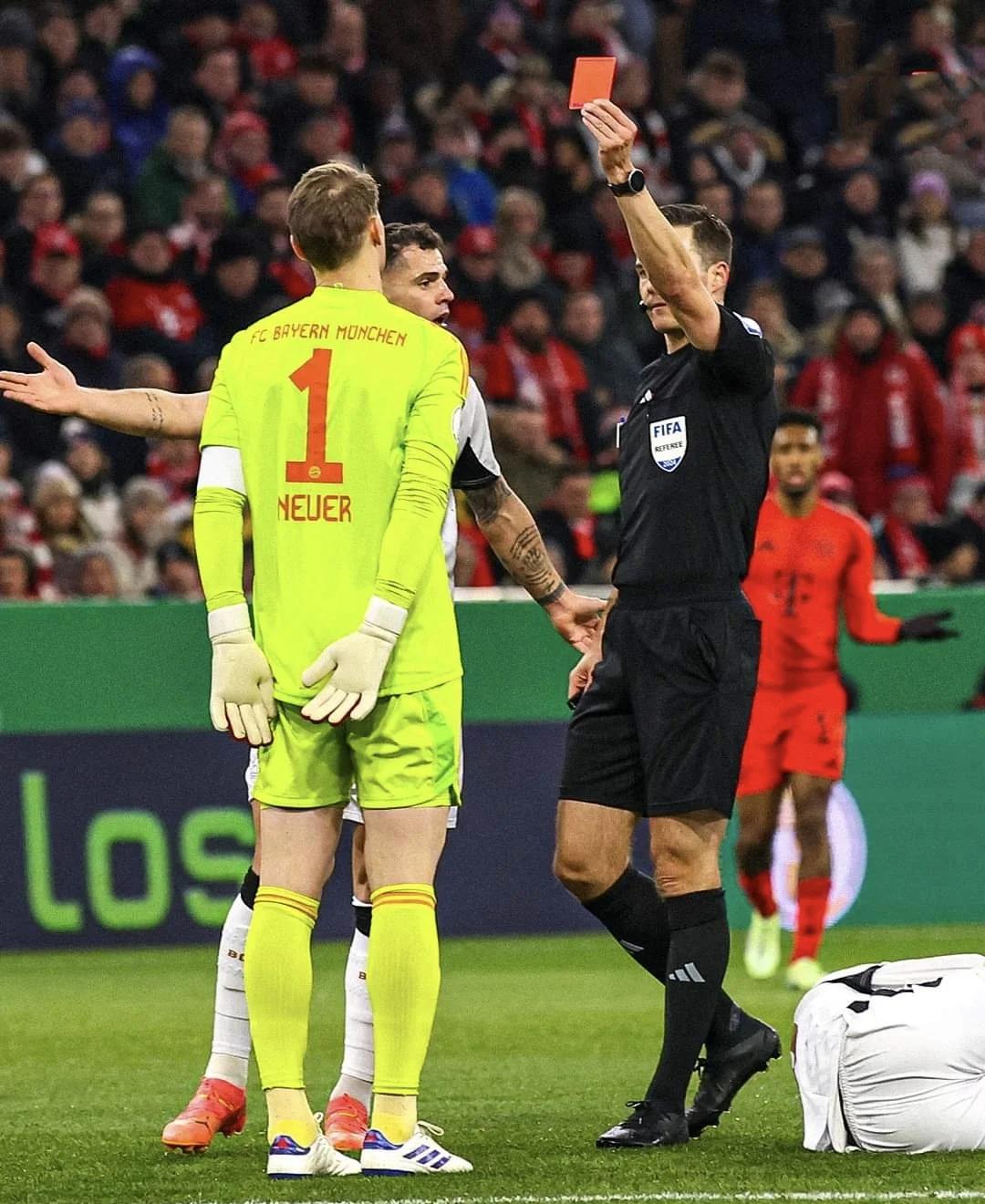 利希尔福特建功，拜仁慕尼黑惨遭淘汰的简单介绍