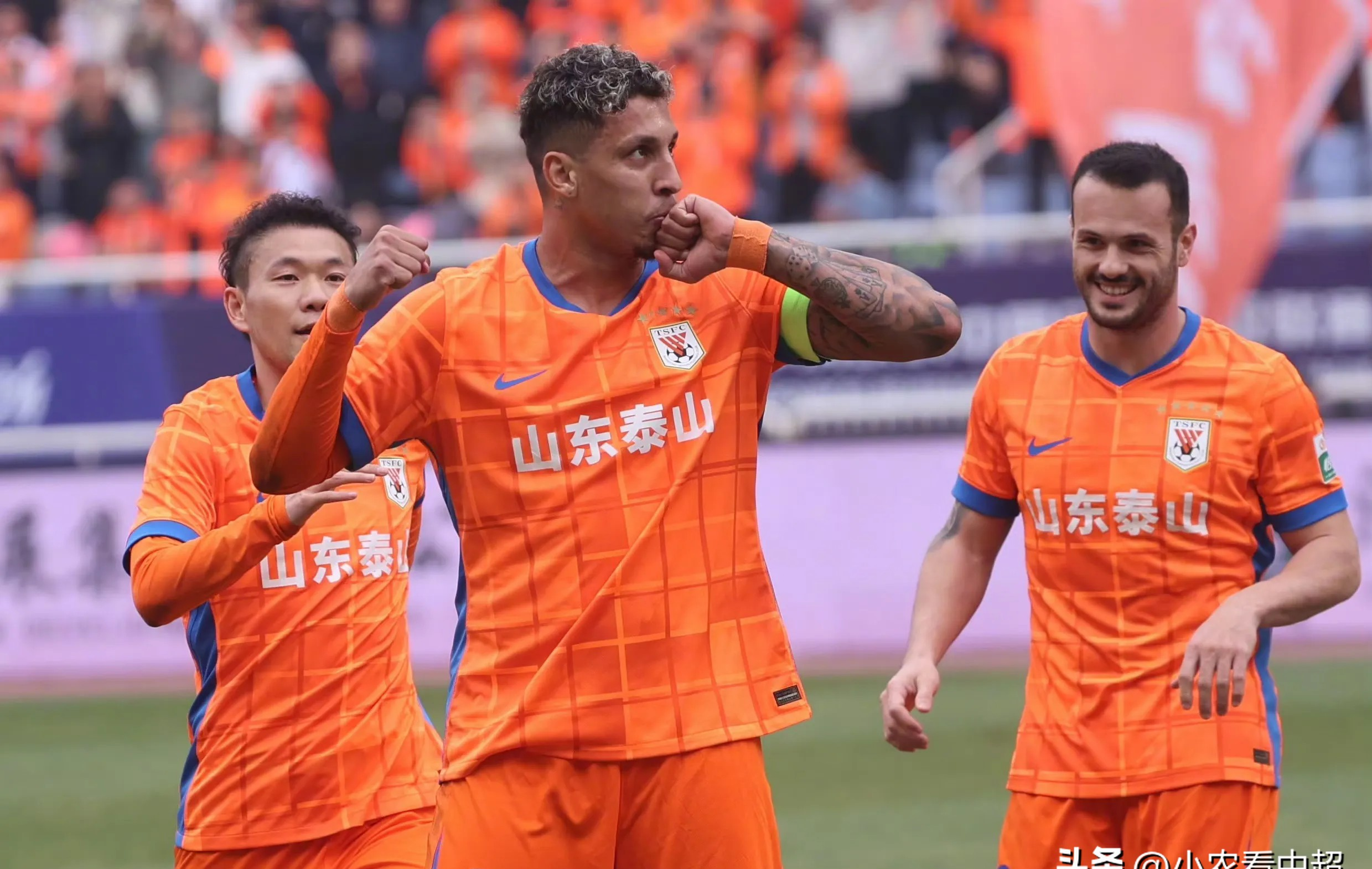 激烈角逐！国际球队展现实力