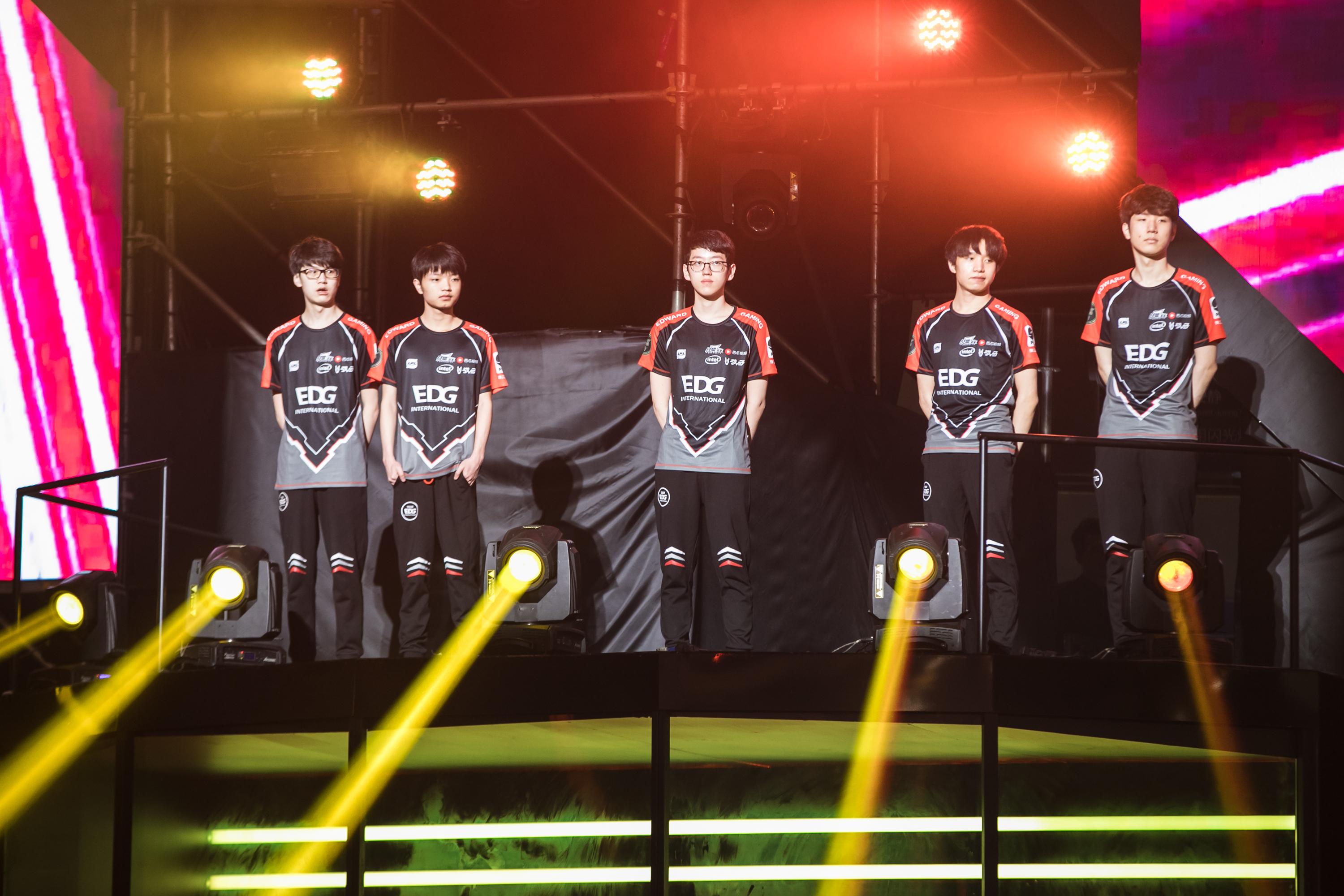 关于对决在即!胜者将跻身决赛赛场的信息 关于对决在即!胜者将跻身决赛赛场的信息