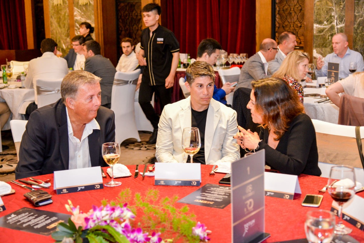 亚洲联赛协会成立仪式盛大举办，球员震撼