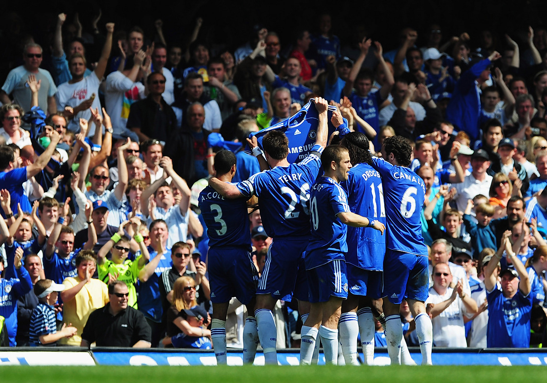 曼城客场告捷,卫冕之路延续 曼城客场告捷,卫冕之路延续