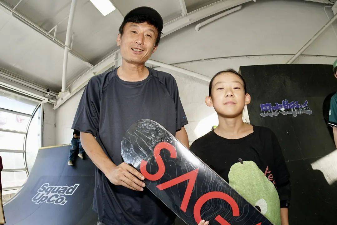 滑板比赛中中国选手高奏凯歌!夺冠引爆全场! 滑板比赛中中国选手高奏凯歌!夺冠引爆全场!