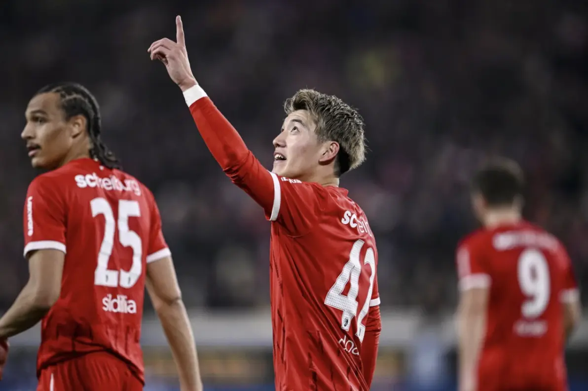 弗赖堡在比赛中获得胜利继续征程