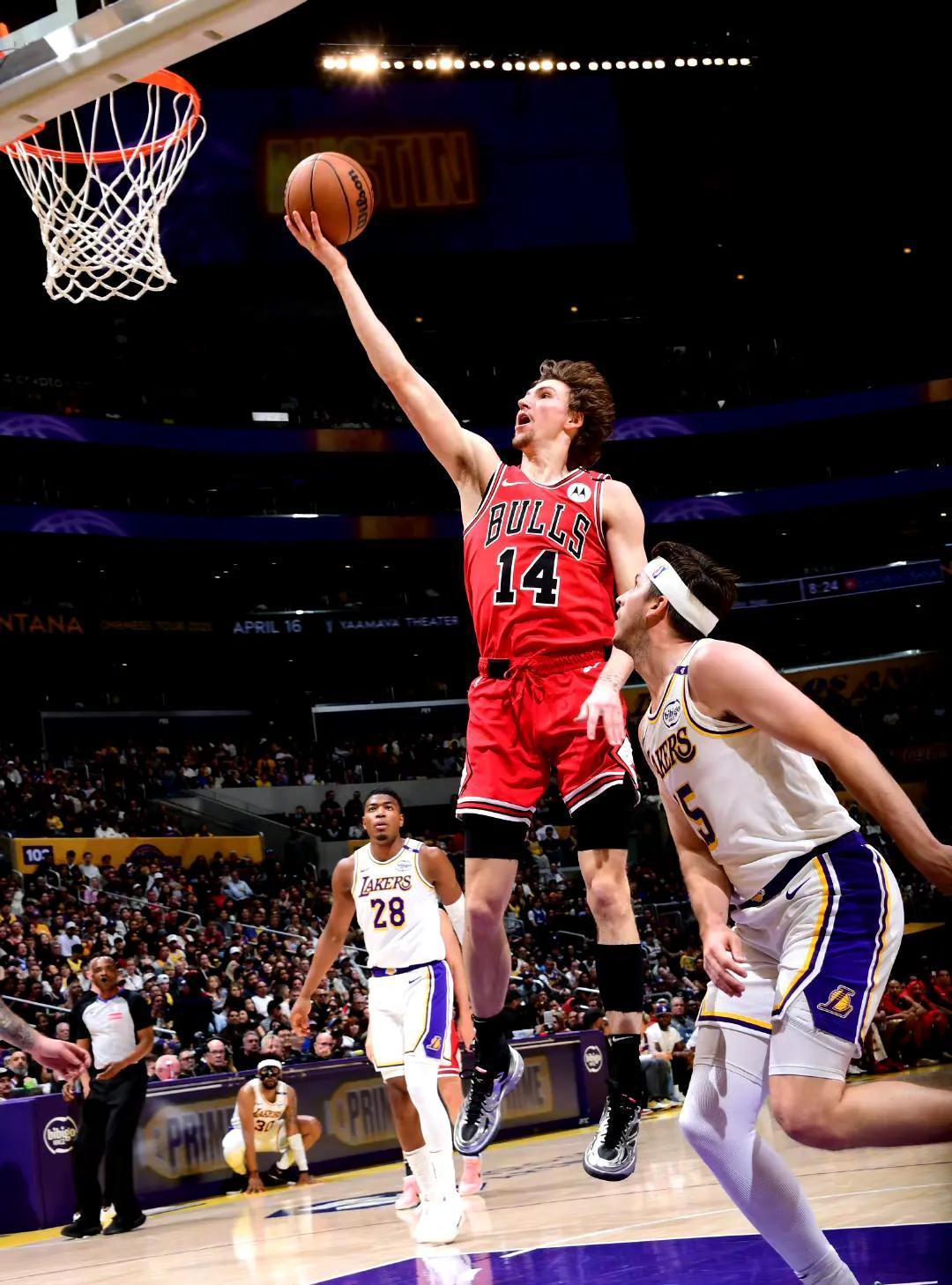 公牛队球员再次出现伤情，伤病困扰球队的简单介绍