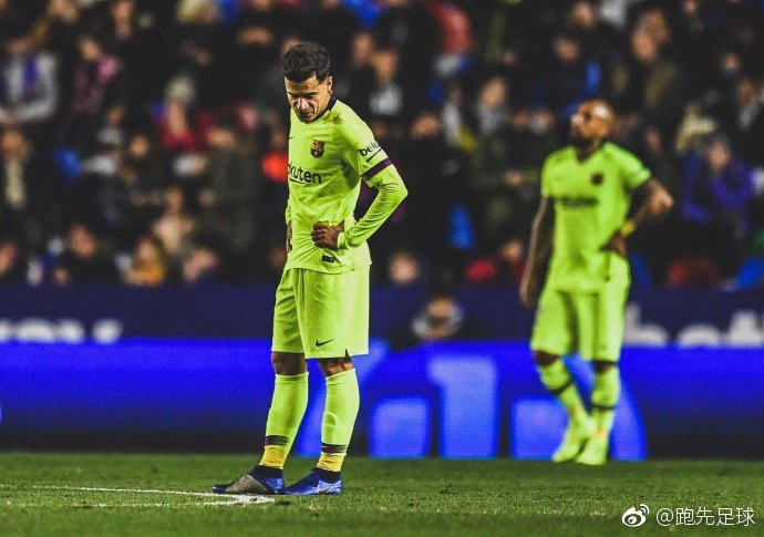 包含莱万特沦为卫冕冠军，面临保级压力的词条