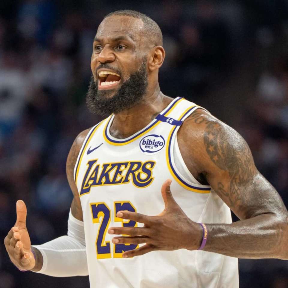 湖人队在季后赛中遭遇挑战，詹姆斯频频发威的简单介绍