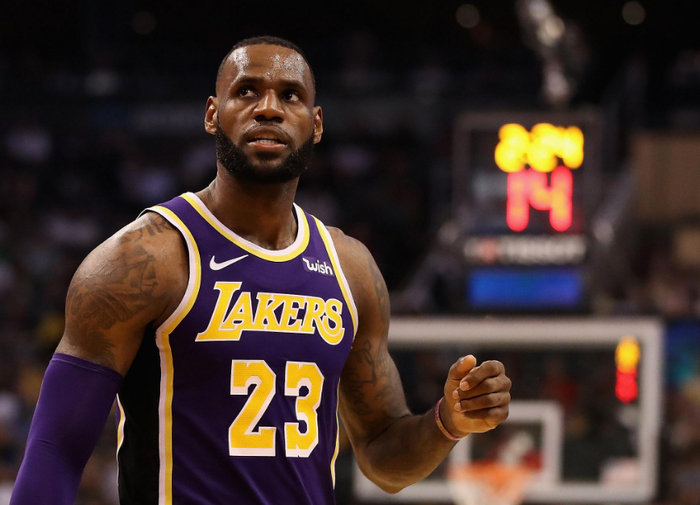 乌克兰队豪取胜利，冲击总冠军头衔