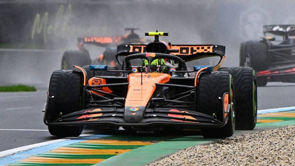 红牛二队完胜梅赛德斯,诺里斯点燃赛场 红牛二队完胜梅赛德斯,诺里斯点燃赛场