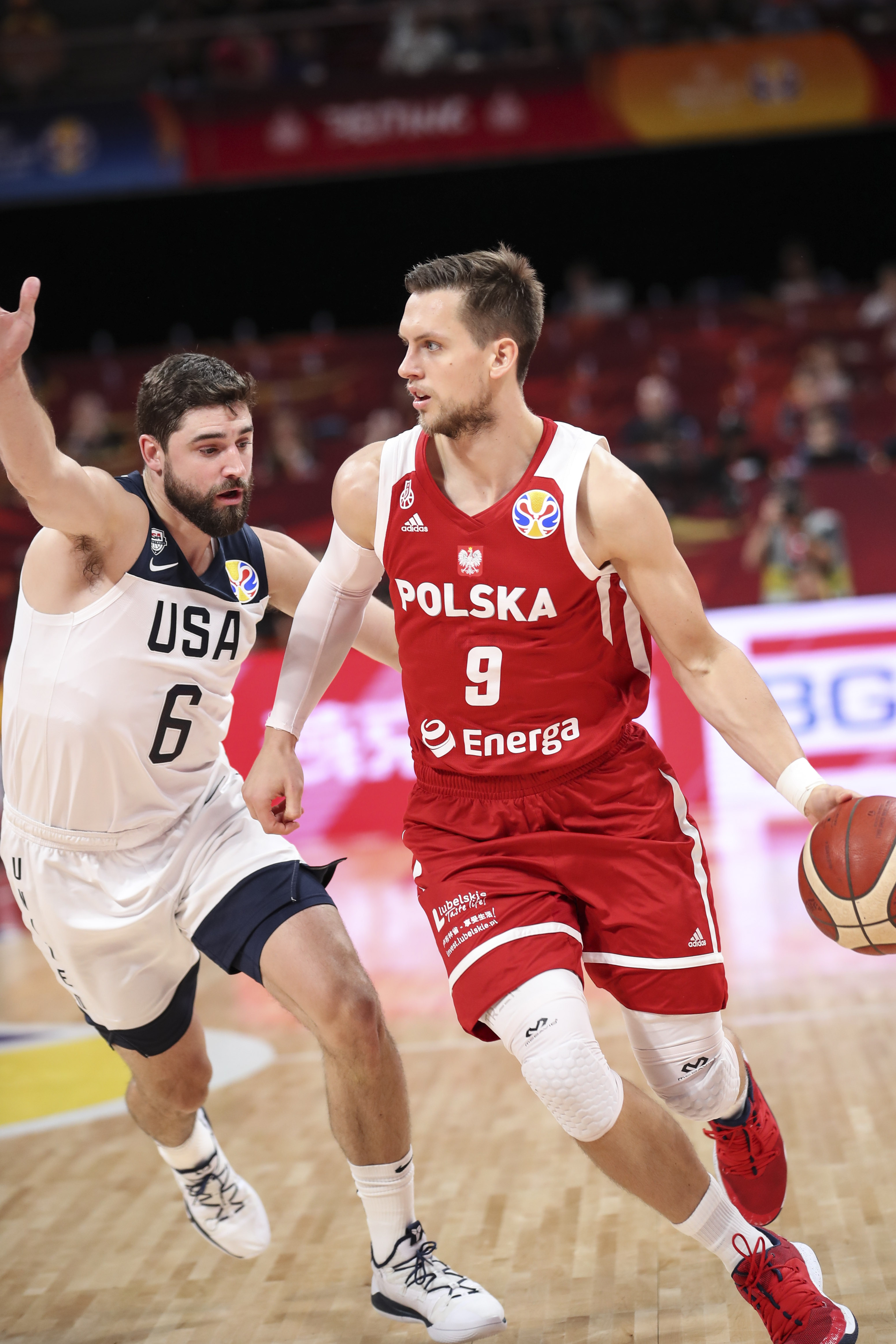 波兰队绝杀韩国队，奥恰洛夫带队取胜