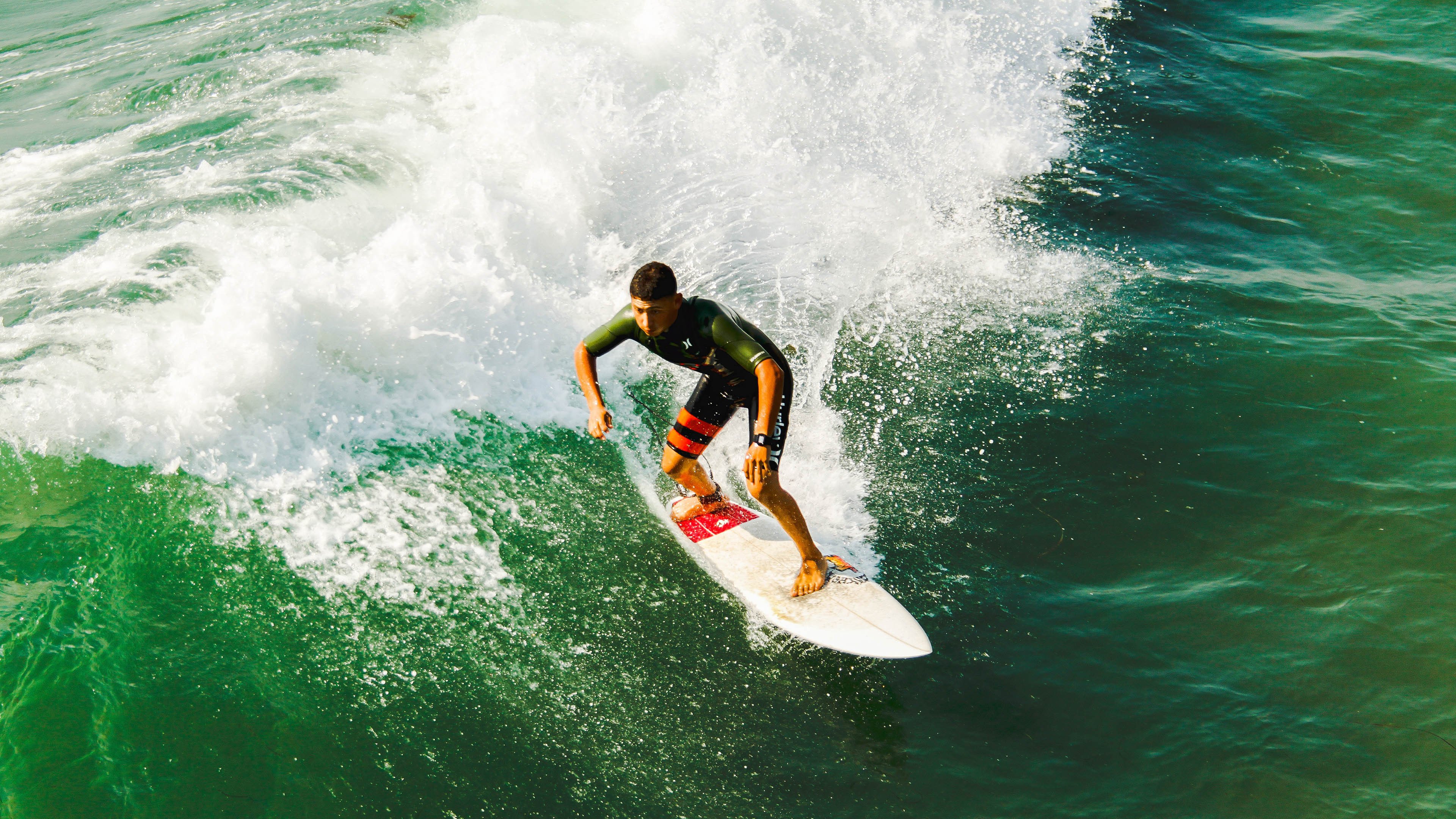平行宇宙的篮球盛宴,青岛队完胜鹈鹕,利拉德统治全场